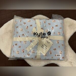*SOLD* NIB Kyte Baby Adult Blanket in LE Platinum Exclusive Gingerbread Village